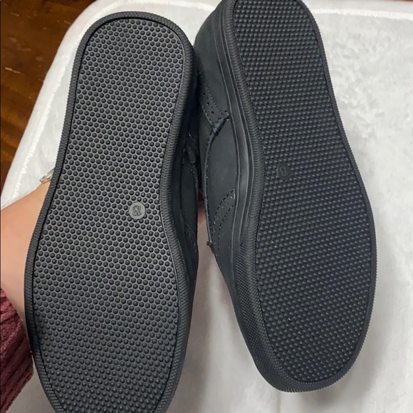 Boys dress shoes size 13 - Picture 3 of 3